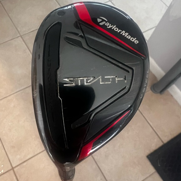 TaylorMade Other - TaylorMade Stealth Club in Black and Red